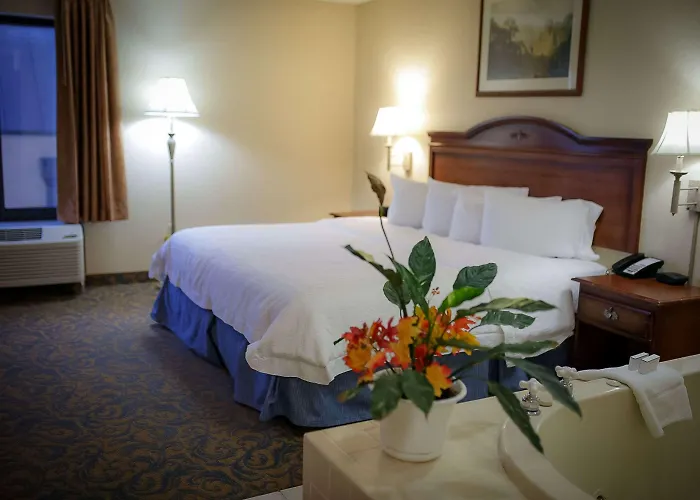 Hotel Surestay By Western Cheyenne