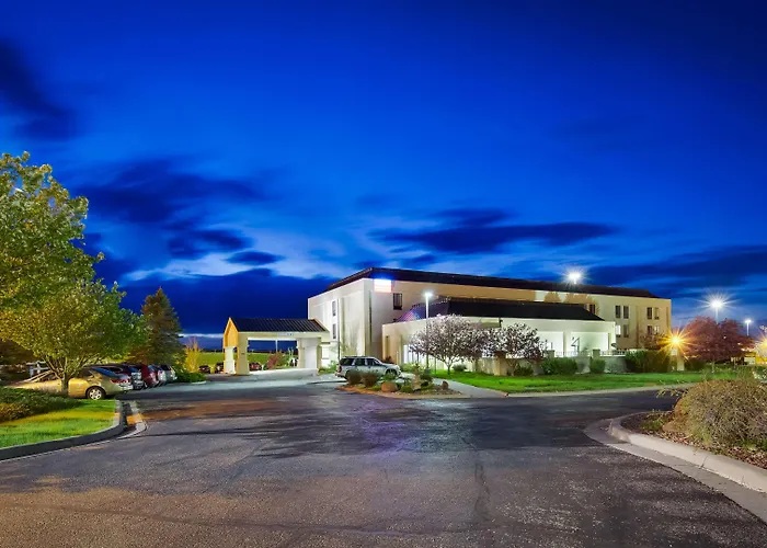 Hotel Surestay By Western Cheyenne