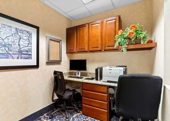 Hotel Surestay By Western Cheyenne