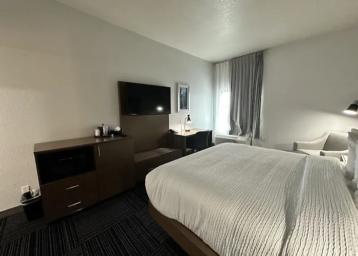Surestay By Western 4*